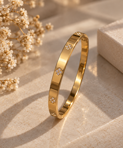 LÉORA –Gold – Elegantes Blumen-Armband | Edelstahl & Wasserfest